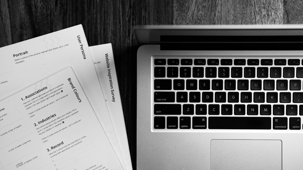 2h-media-cctfaG6ZUHQ-unsplash Chatgpt vs Grammarly